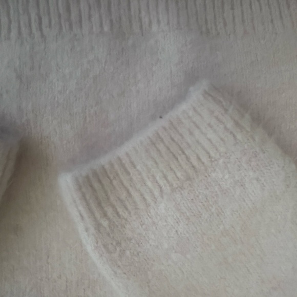 Girls H & M reindeer sweater 8-9Y - Picture 6 of 7